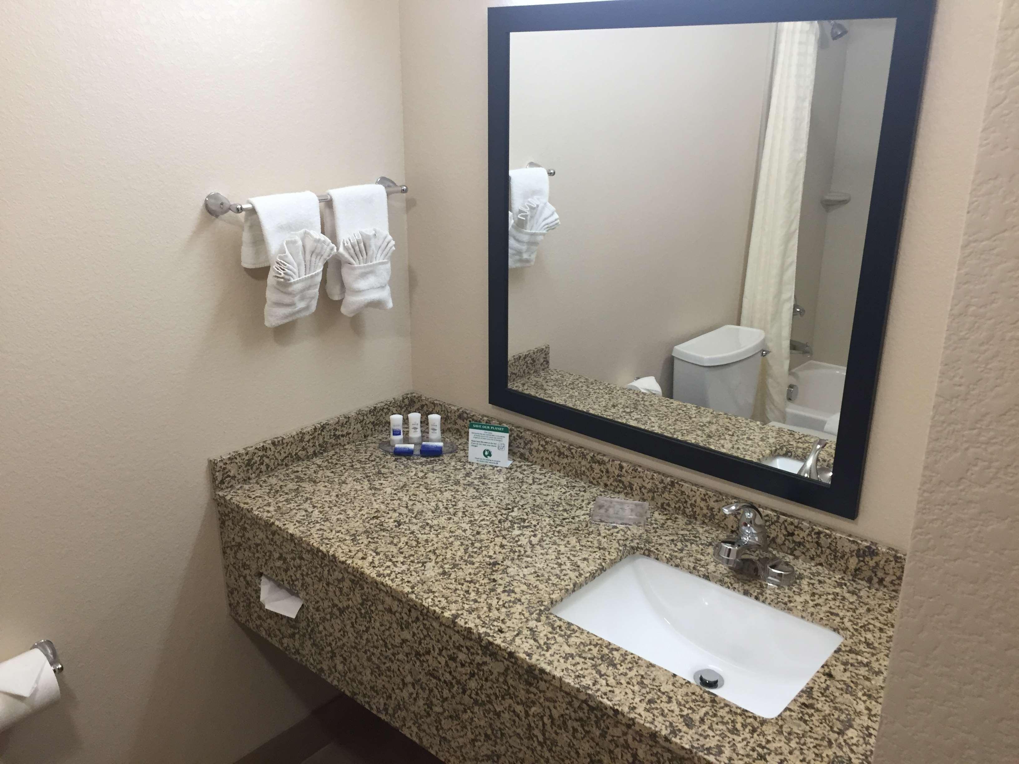 Best Western Plus Gateway Inn & Suites - Аврора Экстерьер фото