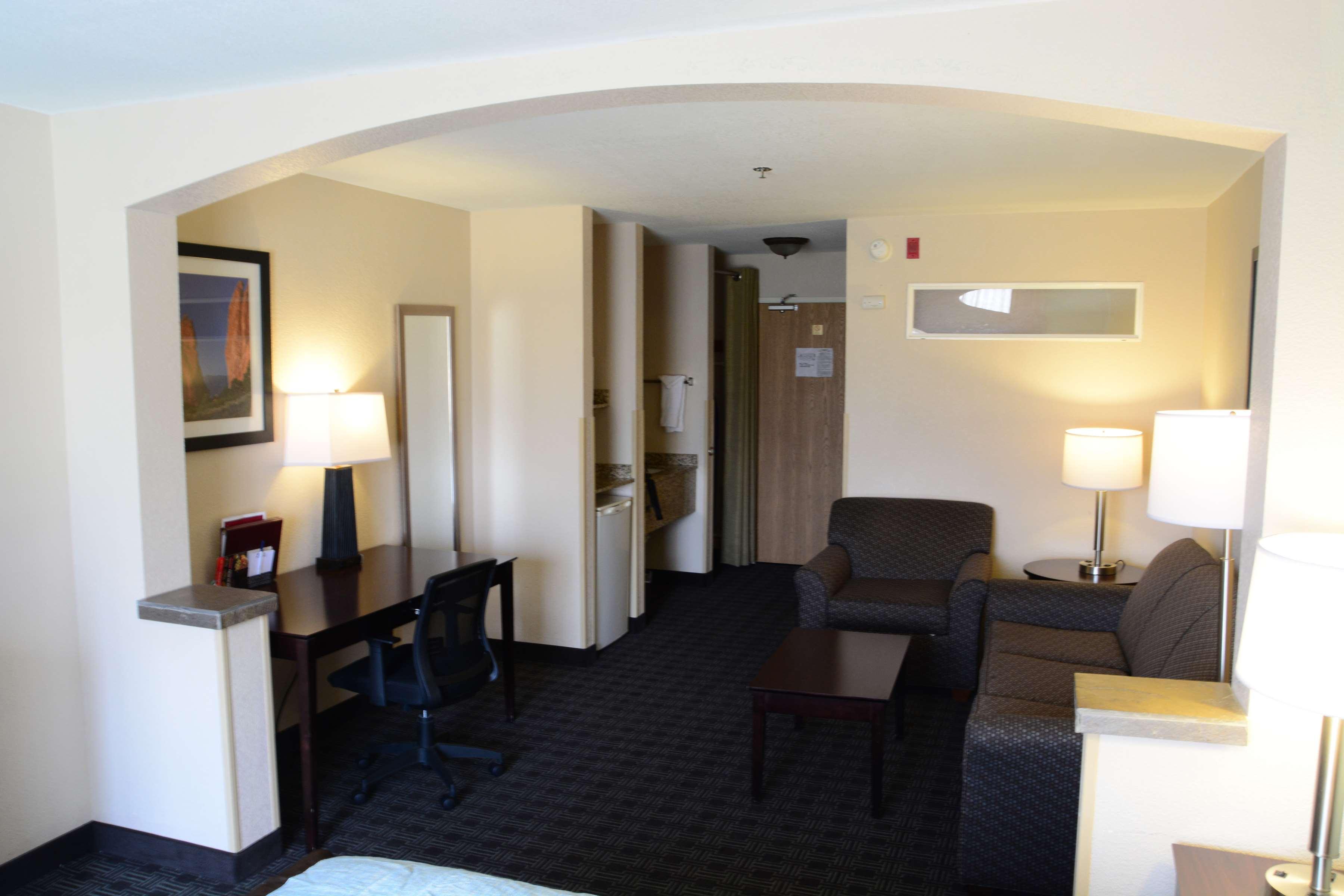 Best Western Plus Gateway Inn & Suites - Аврора Экстерьер фото