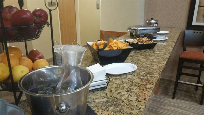 Best Western Plus Gateway Inn & Suites - Аврора Экстерьер фото